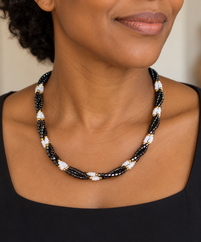 ISARO Héritage — Collier Ébène & Lumière (Blanc)